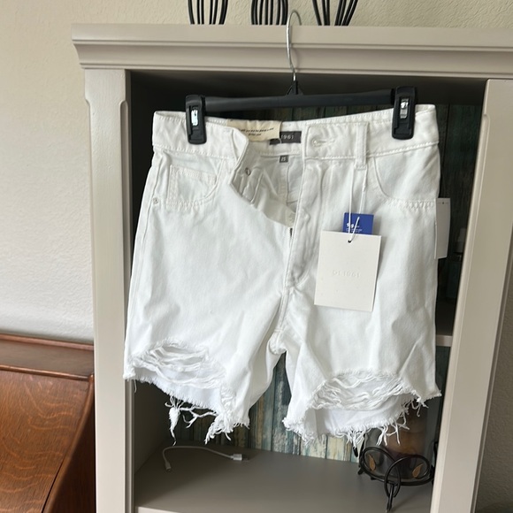 DL1961 Pants - DL1961 White Jean Shorts Relaxed Fit